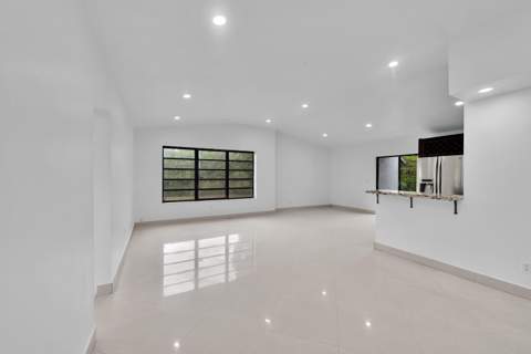 17551 NE 5th Avenue, North Miami Beach FL - photo 8 of 29