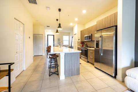 7925 NW 104th Avenue 24, Doral FL - photo 6 of 27