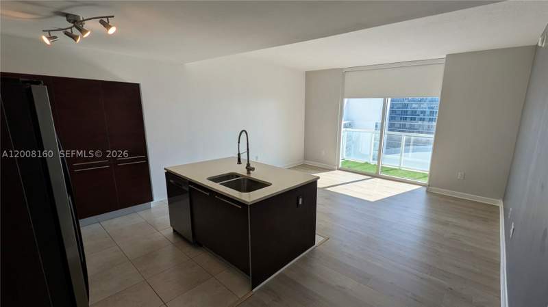 1 bedroom Condominium at 1900 N Bayshore Dr 4007, Quantum On The Bay Condo, Miami — photo 3