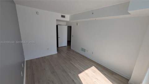 1900 N Bayshore Dr 4007, Miami FL - photo 7 of 29