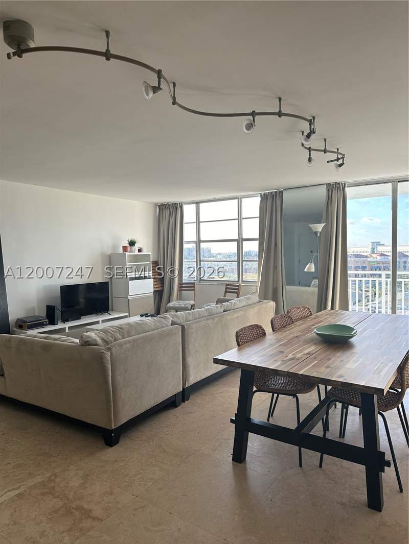 2 bedroom Condominium at 2100 Sans Souci Blvd B811, Bayview Towers Condo Nort, North Miami — photo 2