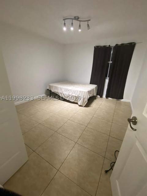 9761 NW 46th Ter 107, Doral FL - photo 9 of 11