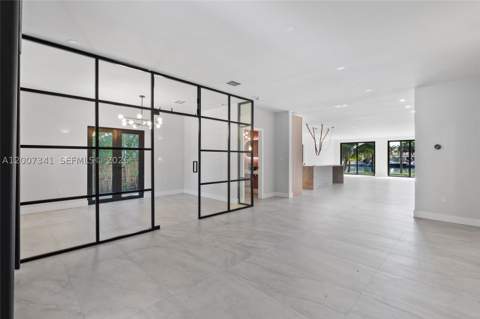550 S Shore Dr, Miami Beach FL - photo 10 of 38