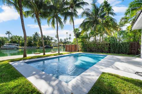 550 S Shore Dr, Miami Beach FL - photo 12 of 38