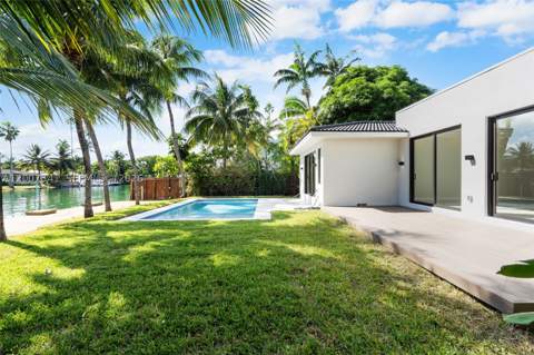 550 S Shore Dr, Miami Beach FL - photo 13 of 38