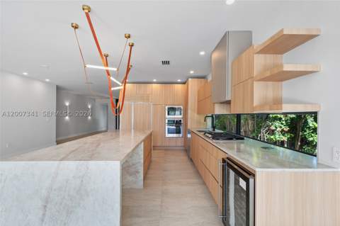 550 S Shore Dr, Miami Beach FL - photo 18 of 38