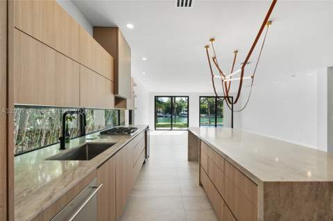 550 S Shore Dr, Miami Beach FL - photo 20 of 38