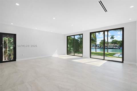 550 S Shore Dr, Miami Beach FL - photo 22 of 38