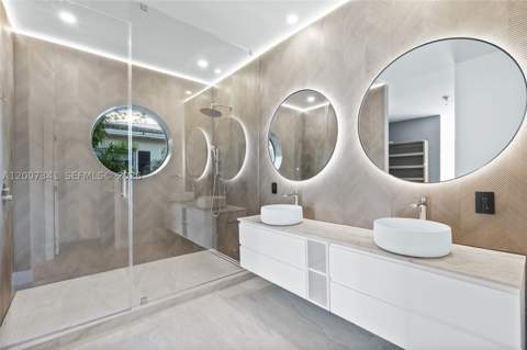 550 S Shore Dr, Miami Beach FL - photo 8 of 38