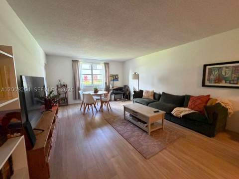 9020 NE 8th Ave 1D, Miami Shores FL - photo 6 of 20