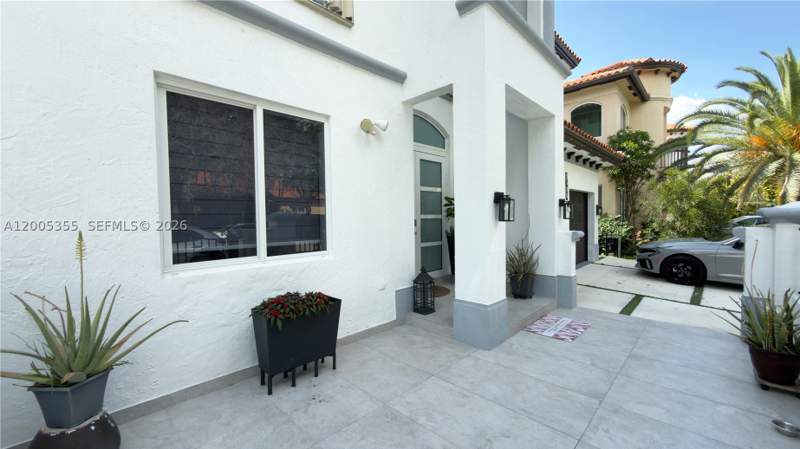 4 bedroom SingleFamilyResidence at 2180 SW 152nd Pl, A B At Tamiami Trail Phas, Miami — photo 4