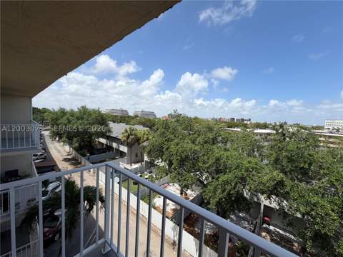 1805 Sans Souci Blvd 526, North Miami FL - photo 11 of 25