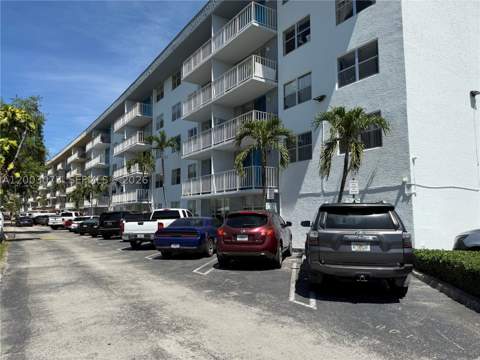 1805 Sans Souci Blvd 526, North Miami FL - photo 24 of 25