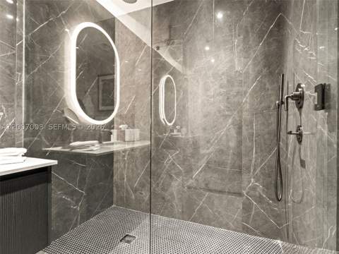 20 NE 11th St 4202, Miami FL - photo 8 of 32
