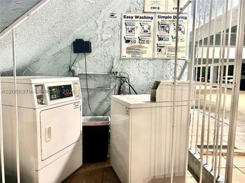 4370 NW 11th St 206, Miami FL - photo 13 of 17