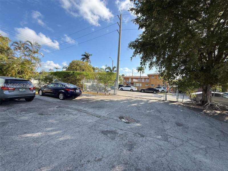 1 bedroom Condominium at 4370 NW 11th St 206, Las Palmas Condo, Miami — photo 4