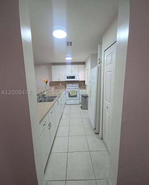 22911 SW 88th Pl 5-21, Cutler Bay FL - photo 12 of 25