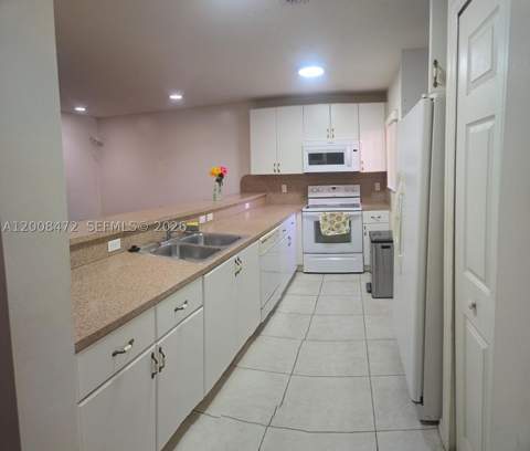 22911 SW 88th Pl 5-21, Cutler Bay FL - photo 14 of 25