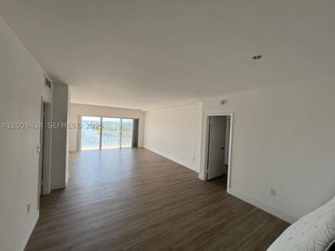 500 Bayview Dr 1120, Sunny Isles Beach FL - photo 17 of 45