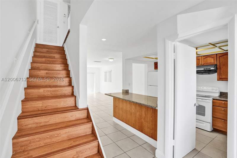 2 bedroom Condominium at 7344 SW 82nd St C114, Village At Dadeland Condo, Miami — photo 3