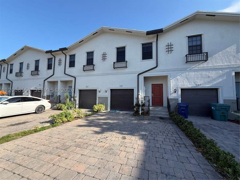 3 bedroom Townhouse at 731 SW 11th St, Regal Palm Subdivision, Florida City — photo 5