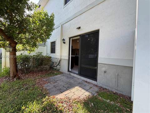 731 SW 11th St, Florida City FL - photo 7 of 18