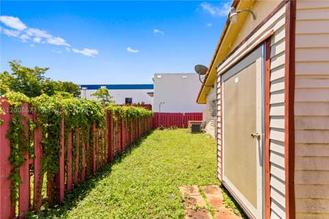 8800 NW 118th St, Hialeah Gardens FL - photo 15 of 20