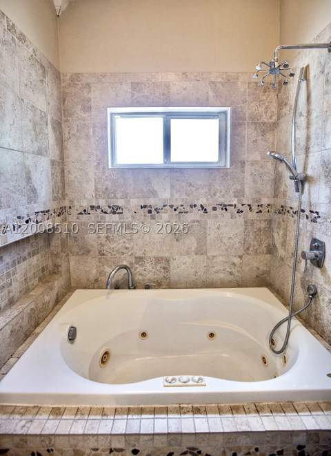 19960 Highland Lakes Blvd, Miami FL - photo 12 of 18