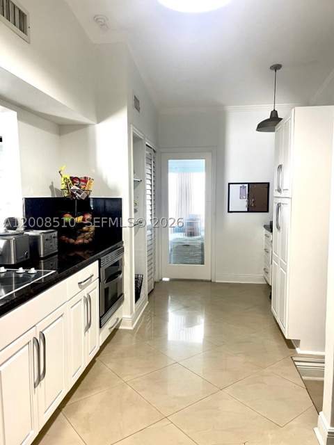 19960 Highland Lakes Blvd, Miami FL - photo 8 of 18