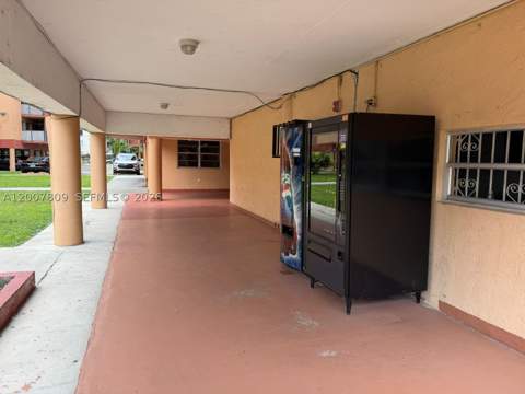1910 W 56th St 3121B, Hialeah FL - photo 15 of 51