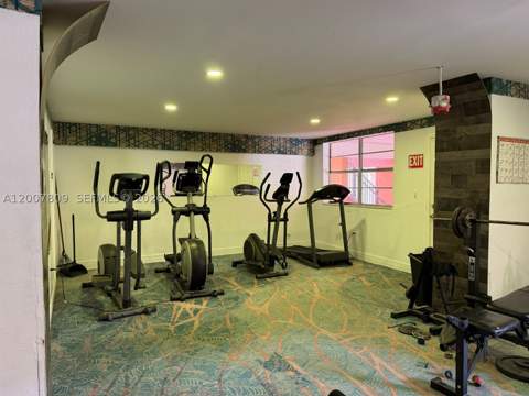 1910 W 56th St 3121B, Hialeah FL - photo 17 of 51