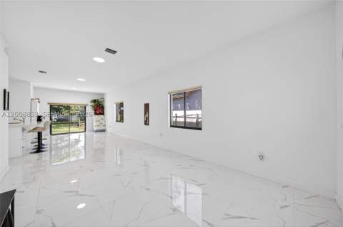 1864 NW 84th St, Miami FL - photo 7 of 34