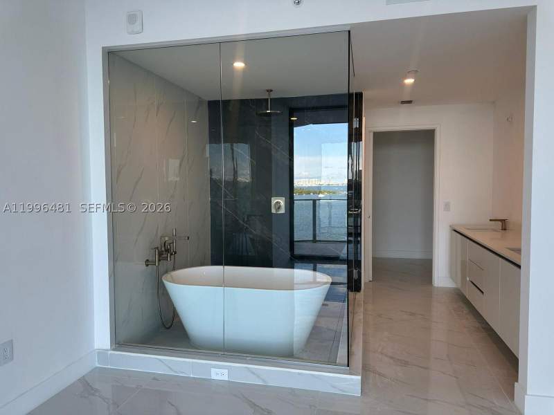 1 bedroom Condominium at 700 NE 24th 504, Aria Reserve, Miami — photo 2