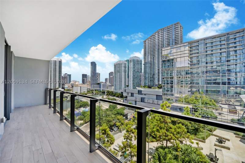 2 bedroom Condominium at 88 SW 7th St 1009, Rise Condo, Miami — photo 2