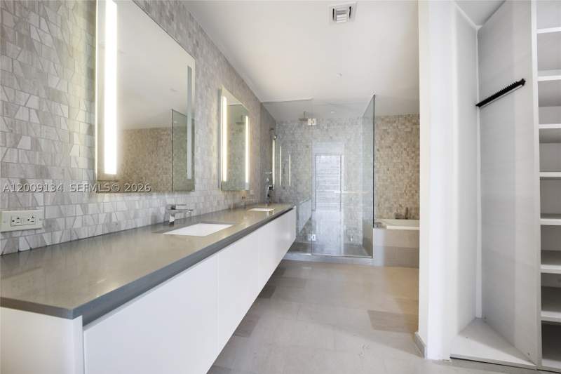 2 bedroom Condominium at 88 SW 7th St 1009, Rise Condo, Miami — photo 5