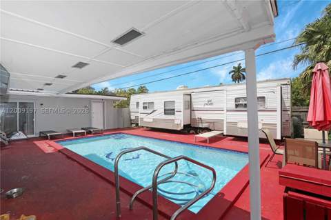 1762 NW 8th Ave, Homestead FL - photo 10 of 24