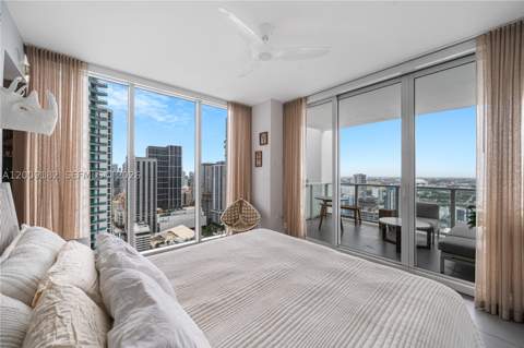1040 Biscayne Blvd 3607, Miami FL - photo 9 of 35