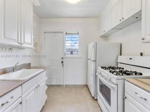 7407 Byron Ave 3, Miami Beach FL - photo 13 of 30