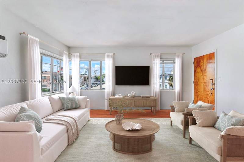 1 bedroom Condominium at 7407 Byron Ave 3, Helen Manor Condo, Miami Beach — photo 2