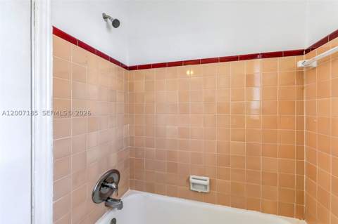 7407 Byron Ave 3, Miami Beach FL - photo 21 of 30