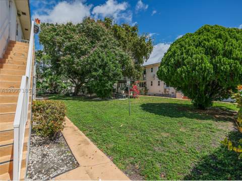 7407 Byron Ave 3, Miami Beach FL - photo 24 of 30
