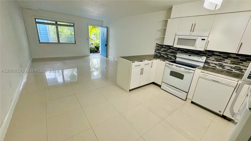 1 bedroom Condominium at 1120 102nd st 7, Golden Key Condo, The, Bay Harbor Islands — photo 5