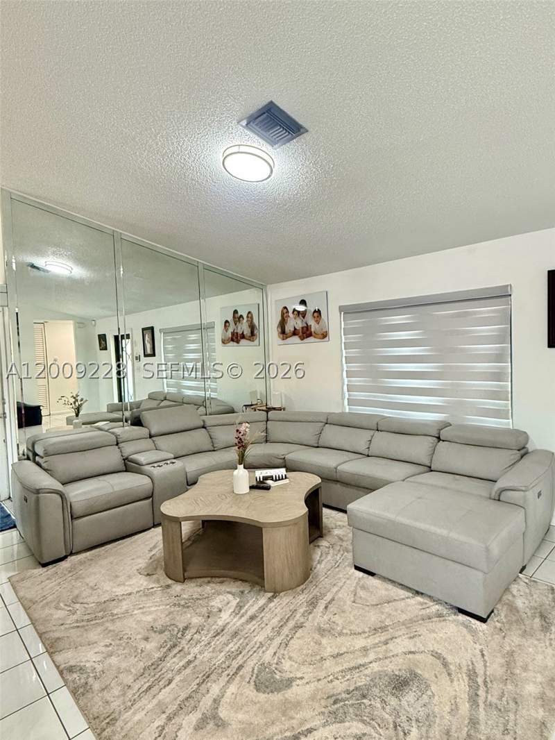 3 bedroom SingleFamilyResidence at 11216 SW 166th Ter, Lazarus On Richmond, Miami — photo 3