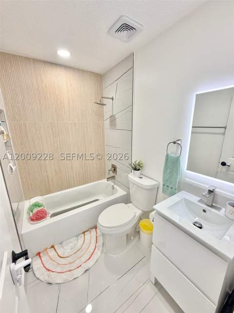11216 SW 166th Ter, Miami FL - photo 7 of 20