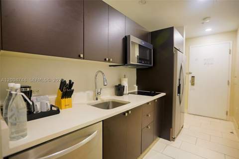 5300 NW 87th Ave 311, Doral FL - photo 12 of 14