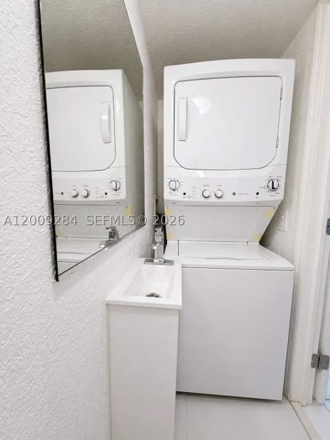 1300 W 47th Pl 218A, Hialeah FL - photo 10 of 19