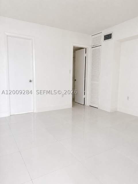 1300 W 47th Pl 218A, Hialeah FL - photo 12 of 19