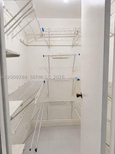 1300 W 47th Pl 218A, Hialeah FL - photo 14 of 19