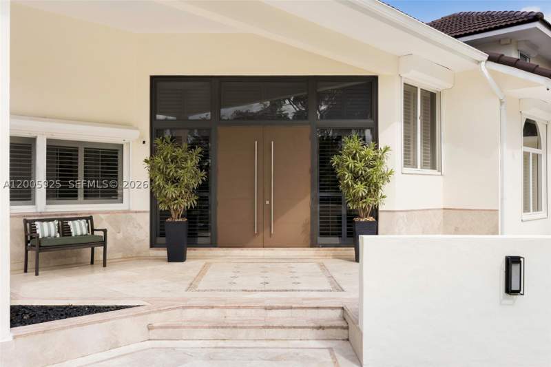 6 bedroom SingleFamilyResidence at 8841 SW 103rd St, Galloway Glen, Miami — photo 3