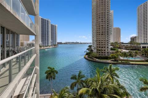 465 Brickell Ave 701, Miami FL - photo 20 of 78